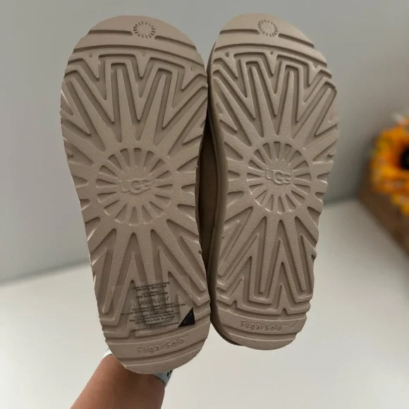 🚨LAST ONE! UGG TASMAN SLIPPERS-NEW MUSTARD SEED COLOR- WOMEN’S📍(PRICE IS FIRM) - Picture 15 of 16